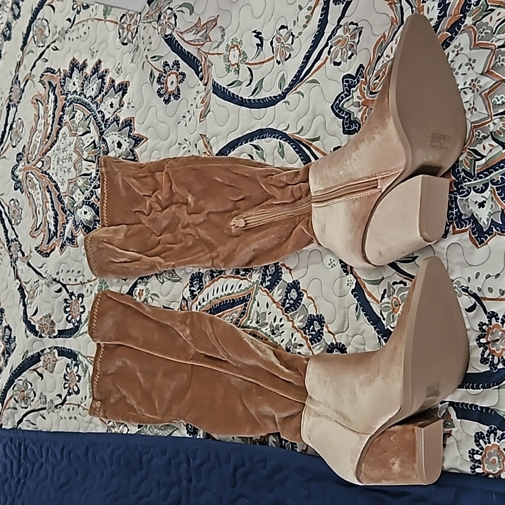 MATA SEE ME NOT TAUP THIGH HIGH BOOTS 5.5